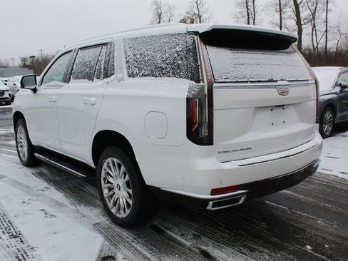 Used 2022 Cadillac Escalade Premium Luxury image 5