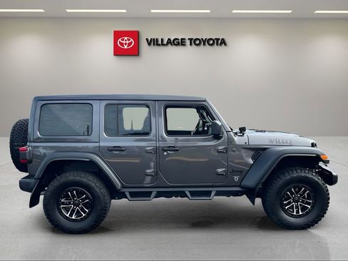 Used 2025 Jeep Wrangler Unlimited Sport AWD/4WD image 6