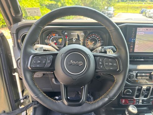 Used 2025 Jeep Wrangler Unlimited Rubicon 392 AWD/4WD image 24