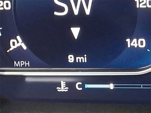 Certified 2025 Chevrolet Silverado 1500 LT Trail Boss w/ Convenience Package II image 21