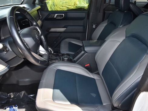 Certified 2023 Ford Bronco Outer Banks w/ Sasquatch Package AWD/4WD image 11