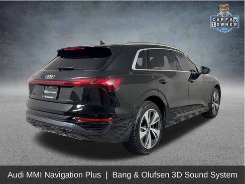 Used 2024 Audi Q8 e-tron Premium Plus w/ Premium Plus Package AWD/4WD image 10