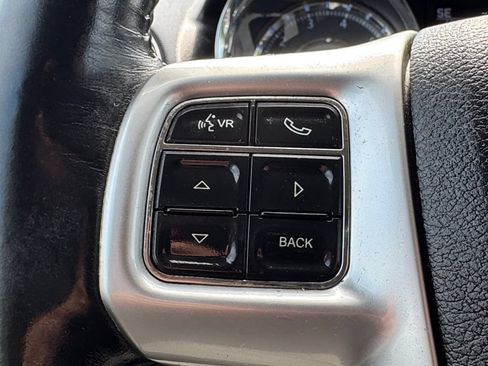 Used 2012 Chrysler Town & Country Limited FWD image 16