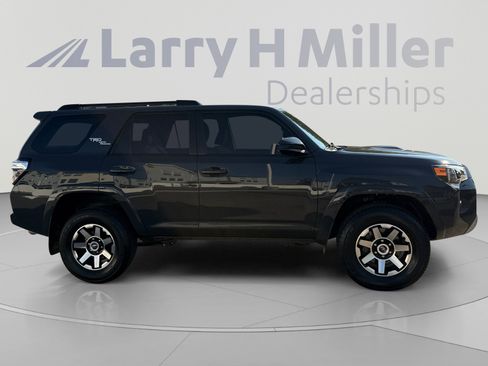 Used 2024 Toyota 4Runner TRD Off-Road AWD/4WD image 6