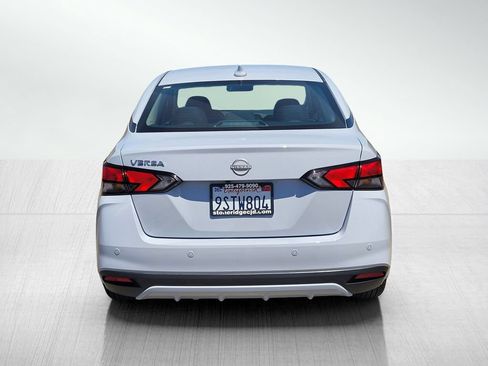 Used 2025 Nissan Versa SV w/ Trunk Package FWD image 5