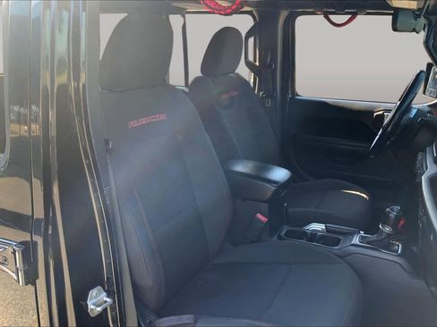 Used 2018 Jeep Wrangler Unlimited Rubicon AWD/4WD image 9