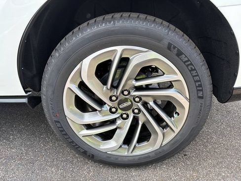 New 2027 Lincoln Navigator Reserve AWD/4WD image 23