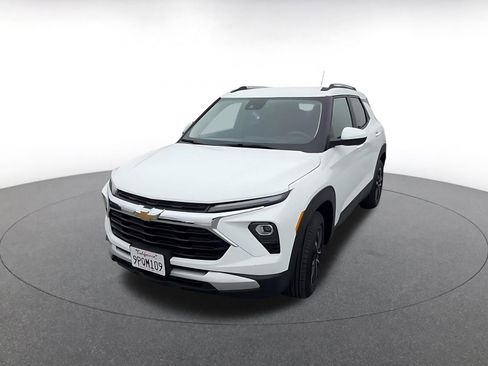 Used 2025 Chevrolet TrailBlazer LT image 4