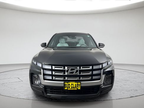 Used 2025 Hyundai Santa Cruz SE AWD/4WD image 8