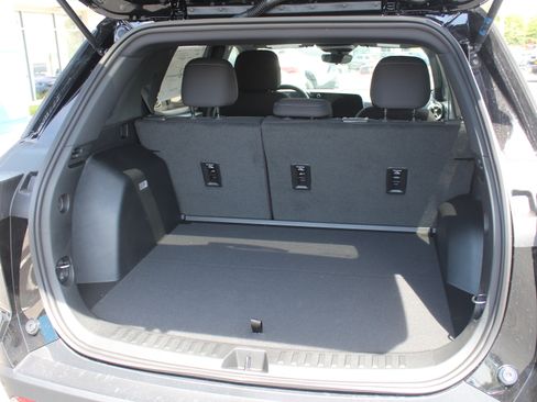 New 2026 Chevrolet Equinox LT w/ Safety and Technology Package FWD image 17