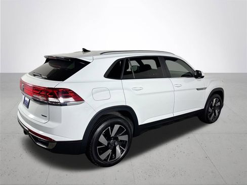 Used 2024 Volkswagen Atlas Cross Sport SE AWD/4WD image 6