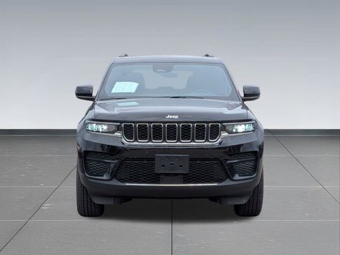 Used 2025 Jeep Grand Cherokee Laredo X w/ Luxury Tech Group I AWD/4WD image 8