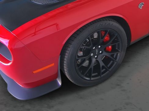 Used 2016 Dodge Challenger SRT Hellcat image 7