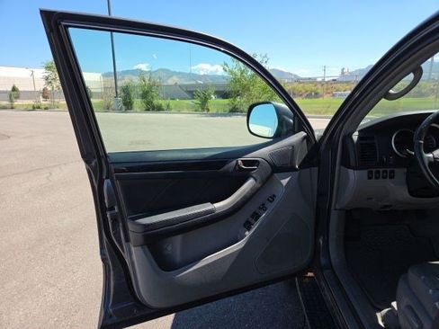 Used 2008 Toyota 4Runner Limited w/ Limited Extra Value Pkg 1 AWD/4WD image 10