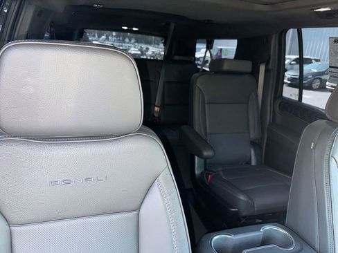 Used 2024 GMC Yukon XL Denali RWD image 34