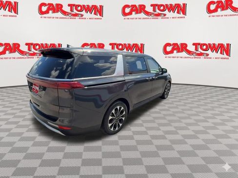 Used 2024 Kia Carnival EX FWD image 8