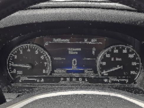 Used 2022 Ford Explorer XLT w/ Equipment Group 202A RWD image 12