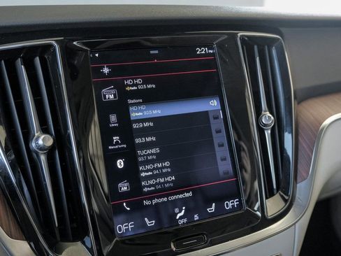 Used 2021 Volvo S60 T5 Momentum image 27