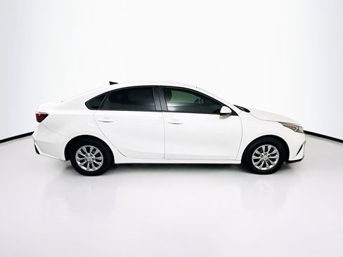Used 2024 Kia Forte LX image 10