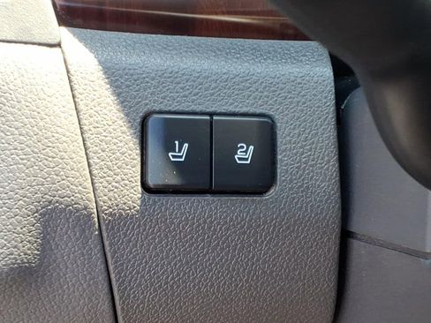 Used 2013 Ford Edge Limited FWD image 16