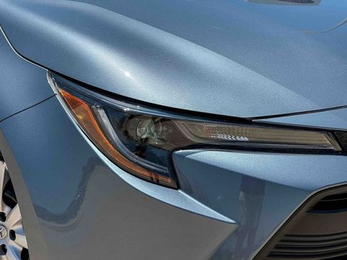 Used 2025 Toyota Corolla LE FWD image 10