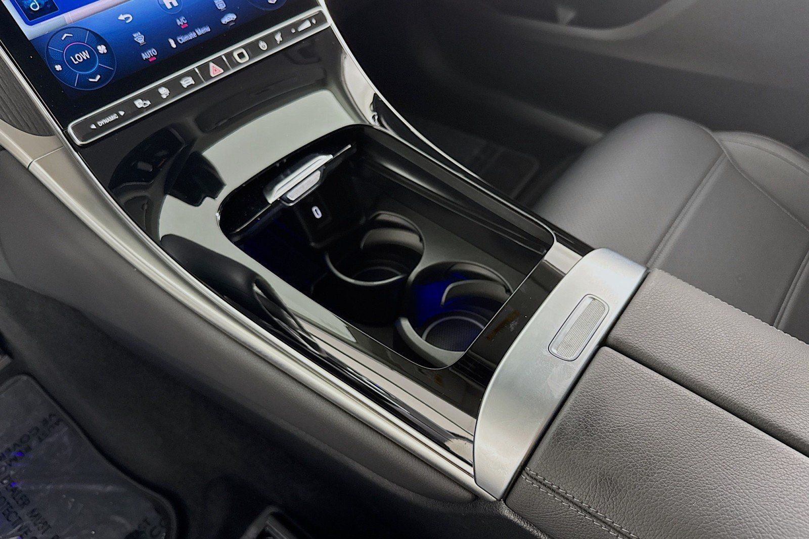 Certified 2025 Mercedes-Benz GLC 350e 4MATIC image 7