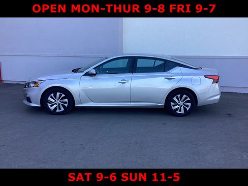 Used 2020 Nissan Altima 2.5 S image 2