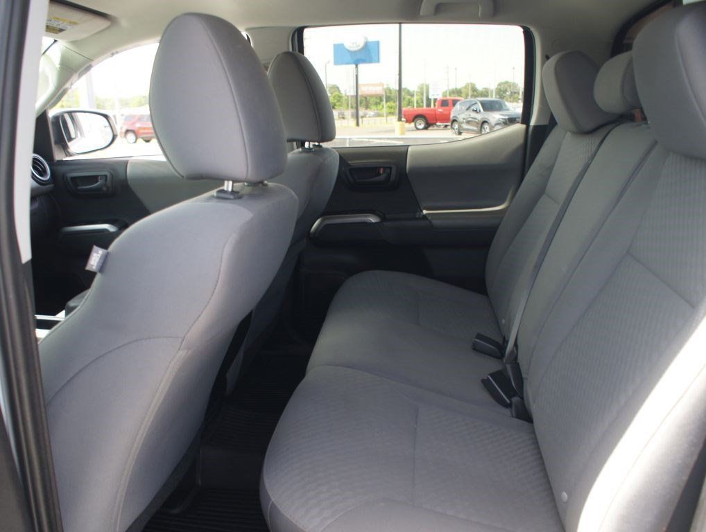 Used 2021 Toyota Tacoma SR5 RWD image 12