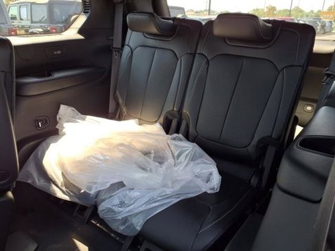 New 2025 Jeep Grand Cherokee L Limited w/ Luxury Tech Group II image 18