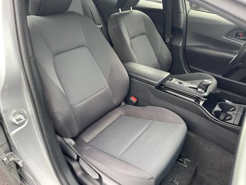 Used 2023 Toyota Prius LE FWD image 17