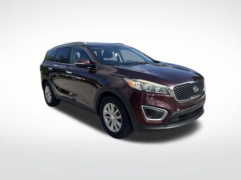 Used 2016 Kia Sorento LX FWD image 2