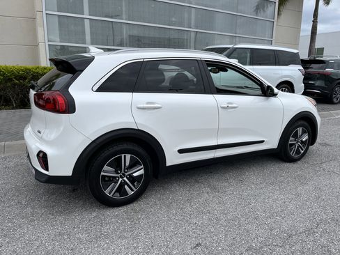 Used 2022 Kia Niro EX Premium FWD image 10