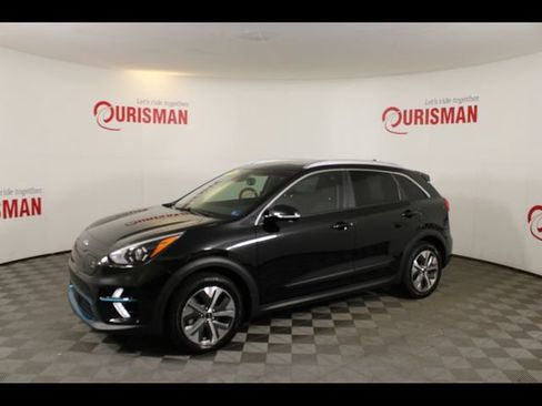 Used 2020 Kia Niro EX Premium w/ Cold Weather Package FWD image 3