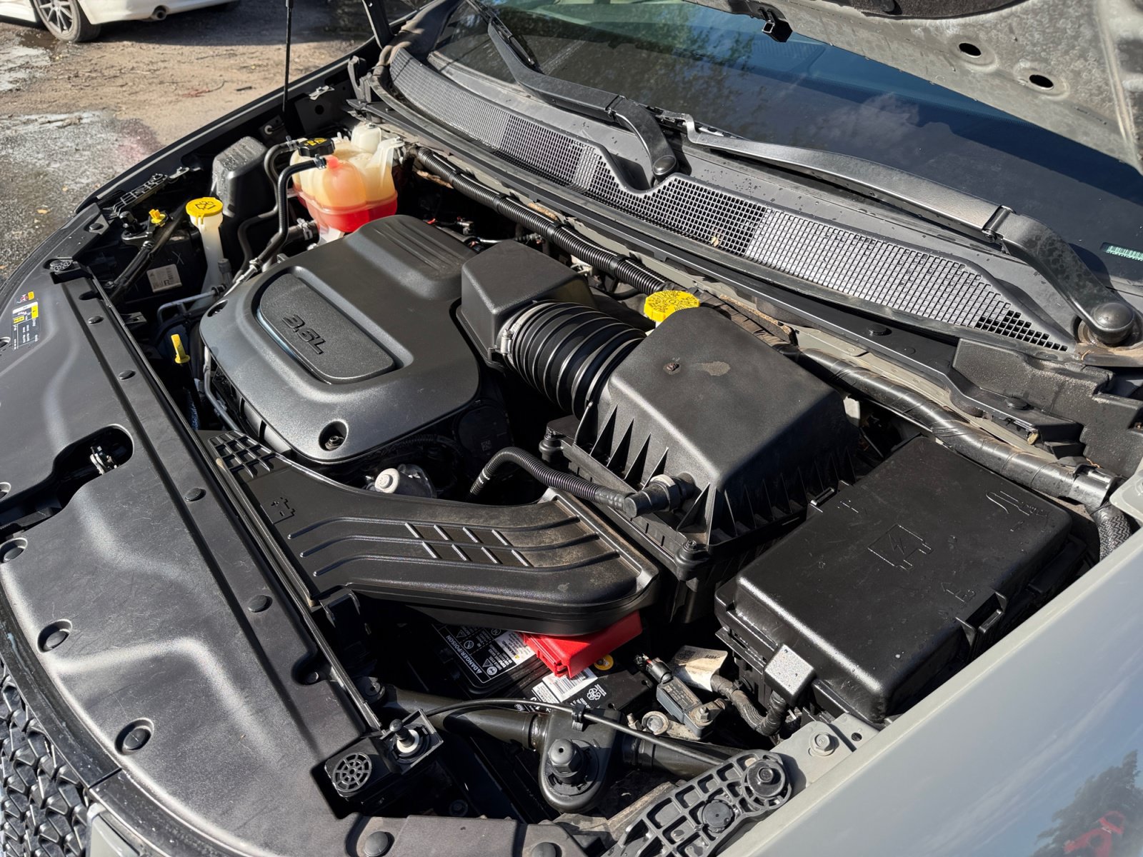 Used 2022 Chrysler Pacifica Limited FWD image 36