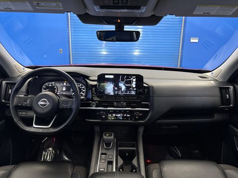 Used 2023 Nissan Pathfinder SL w/ SL Premium Package FWD image 28