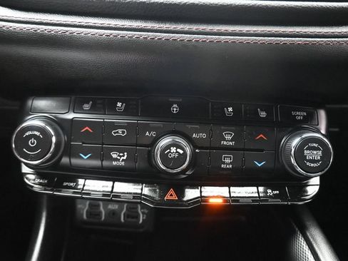 Used 2021 Dodge Durango R/T w/ Tow 'N Go Package AWD/4WD image 21