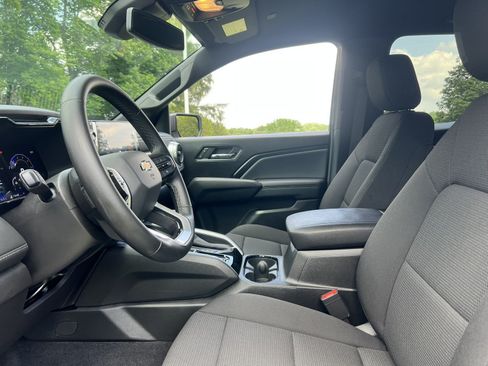 Used 2025 Chevrolet Colorado LT w/ Advanced Trailering Package RWD image 16
