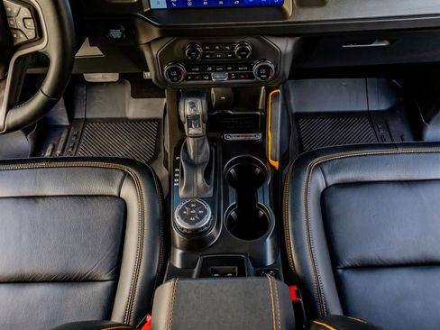 Used 2024 Ford Bronco Badlands image 27