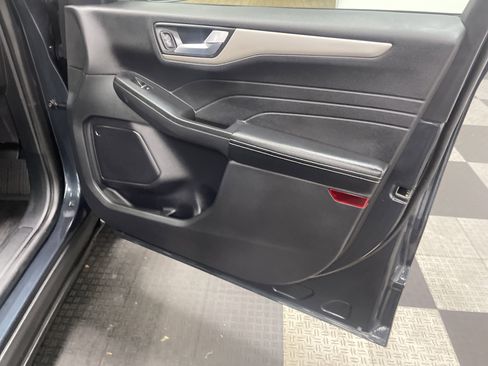 Used 2022 Ford Escape SEL w/ Technology Package image 25