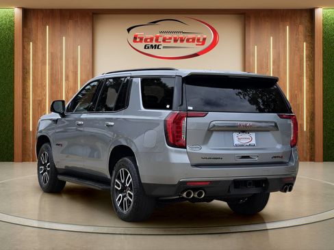 Used 2024 GMC Yukon AT4 w/ Technology Package AWD/4WD image 7