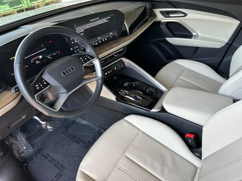 Used 2025 Audi Q5 Premium w/ Convenience Package AWD/4WD image 11