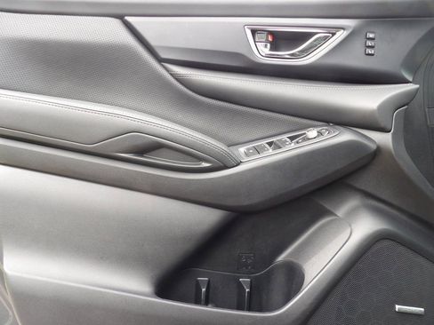 Used 2023 Subaru Ascent Limited w/ Technology Package image 12