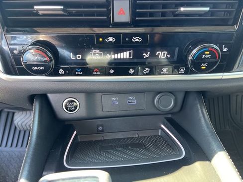 Used 2023 Nissan Rogue Platinum w/ Platinum Premium Package FWD image 15