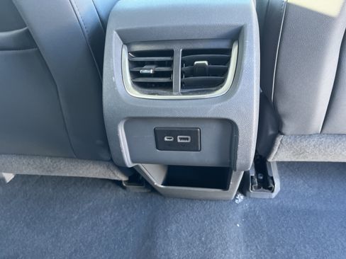 Used 2019 Chevrolet Blazer LT image 18