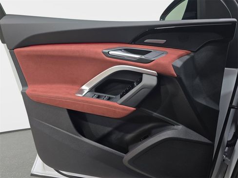 New 2025 Audi SQ5 Premium Plus image 27