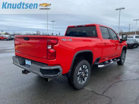 Used 2021 Chevrolet Silverado 2500 LT w/ Convenience Package image 7