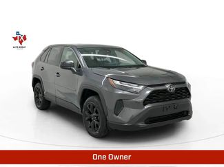 Used 2023 Toyota RAV4 LE video 1
