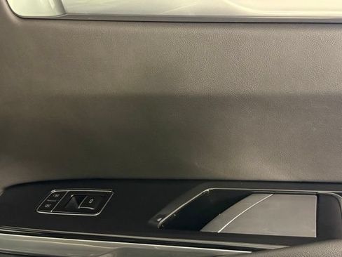 Certified 2026 Cadillac Escalade Luxury AWD/4WD image 33