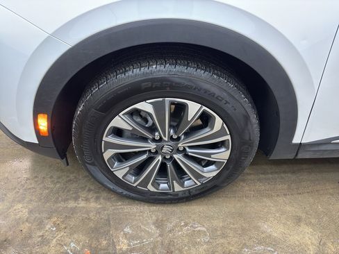 Used 2025 Buick Envision Preferred image 12