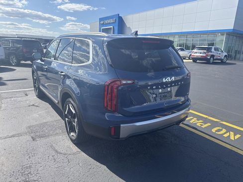 Used 2025 Kia Telluride S AWD/4WD image 5